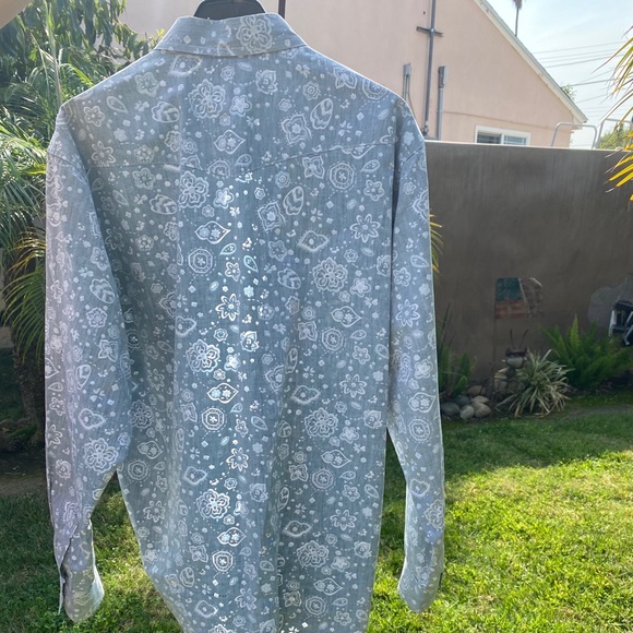 Guess Button Up - Picture 2 of 4